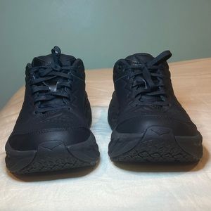 Hoka Bondi US 7.5 black leather Slip Resistant shoes